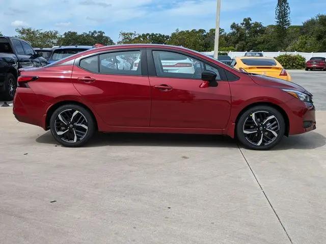 2025 Nissan Versa 1.6 SR