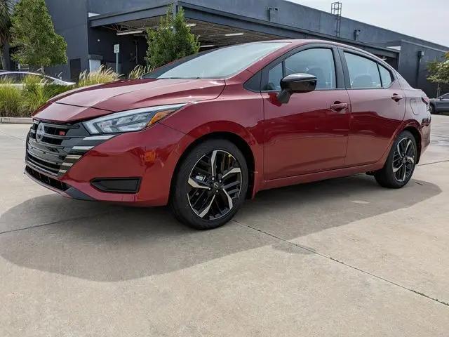 2025 Nissan Versa 1.6 SR