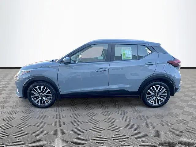 2022 Nissan Kicks SV Xtronic CVT