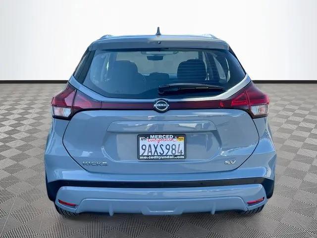 2022 Nissan Kicks SV Xtronic CVT