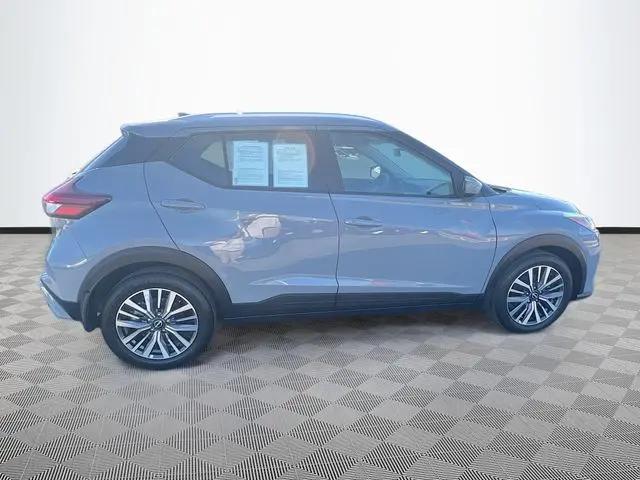 2022 Nissan Kicks SV Xtronic CVT