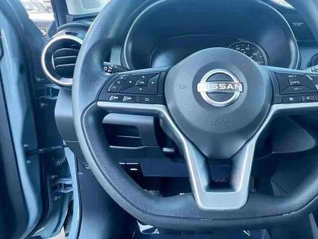 2022 Nissan Kicks SV Xtronic CVT