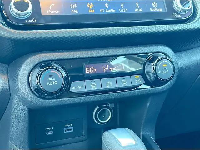 2022 Nissan Kicks SV Xtronic CVT
