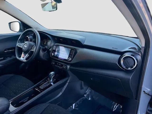 2022 Nissan Kicks SV Xtronic CVT