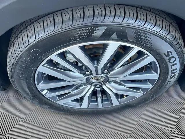 2022 Nissan Kicks SV Xtronic CVT