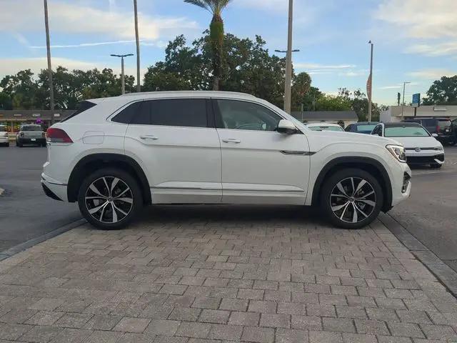 2026 Volkswagen Atlas Cross Sport SEL Premium R-Line