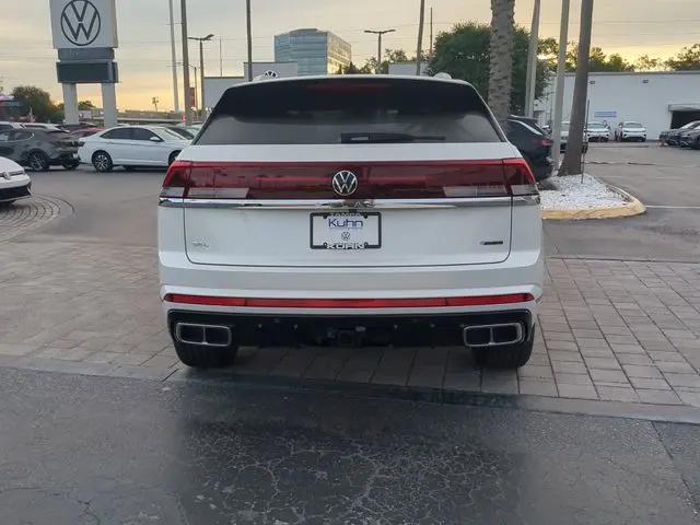 2026 Volkswagen Atlas Cross Sport SEL Premium R-Line