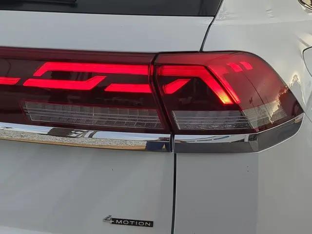 2026 Volkswagen Atlas Cross Sport SEL Premium R-Line