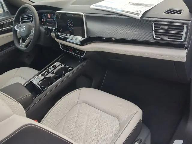 2026 Volkswagen Atlas Cross Sport SEL Premium R-Line