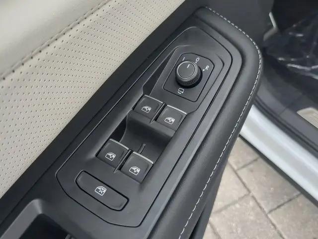 2026 Volkswagen Atlas Cross Sport SEL Premium R-Line