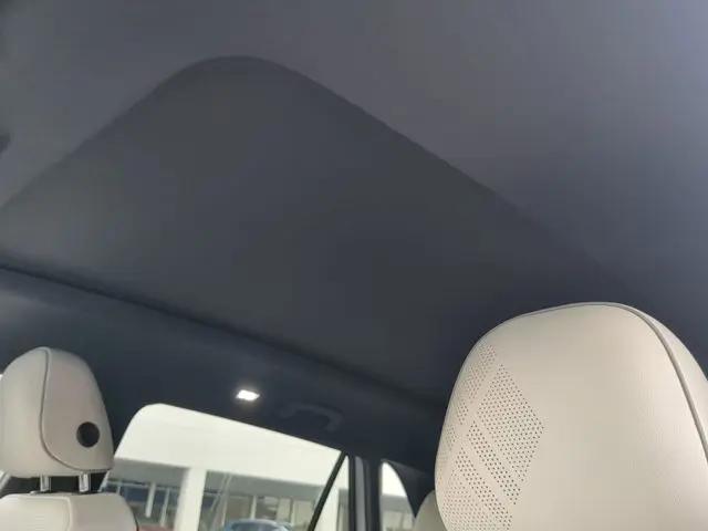 2026 Volkswagen Atlas Cross Sport SEL Premium R-Line