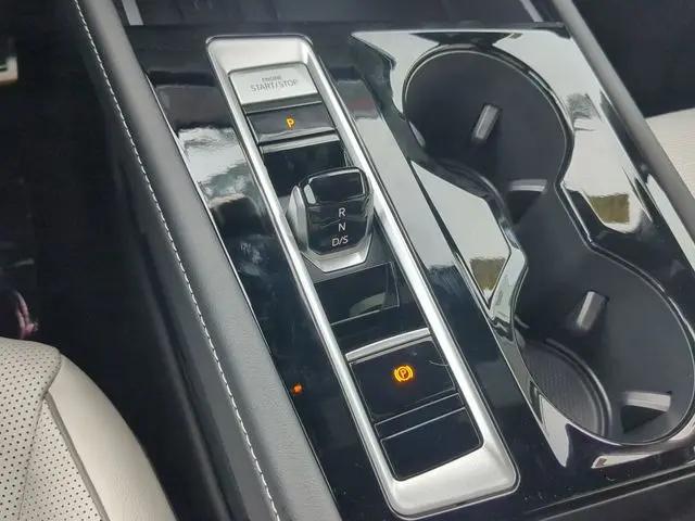2026 Volkswagen Atlas Cross Sport SEL Premium R-Line