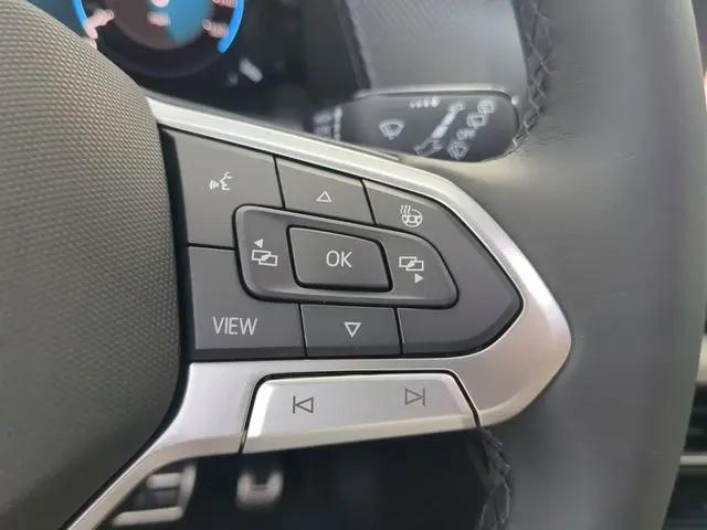 2026 Volkswagen Atlas Cross Sport SEL Premium R-Line