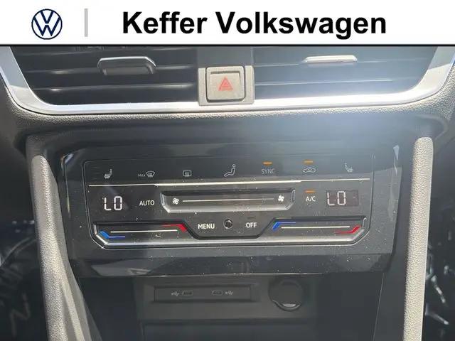 2026 Volkswagen Taos SE