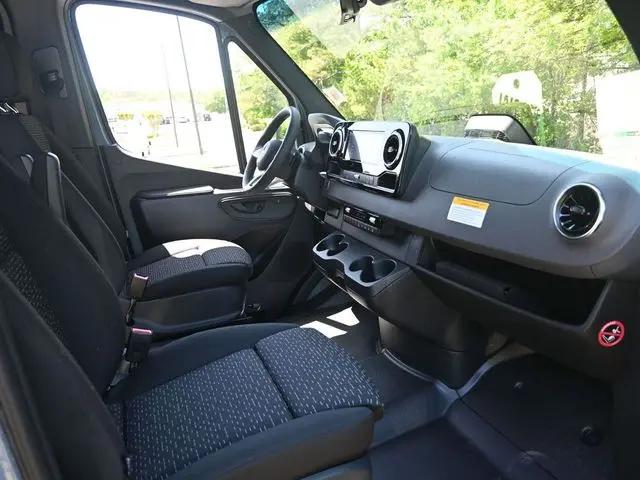 2025 Mercedes-Benz Sprinter 2500 Standard Roof 4-Cyl Diesel HO Select