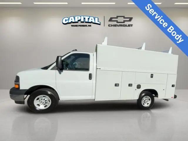 2025 Chevrolet Express Cutaway Work Van