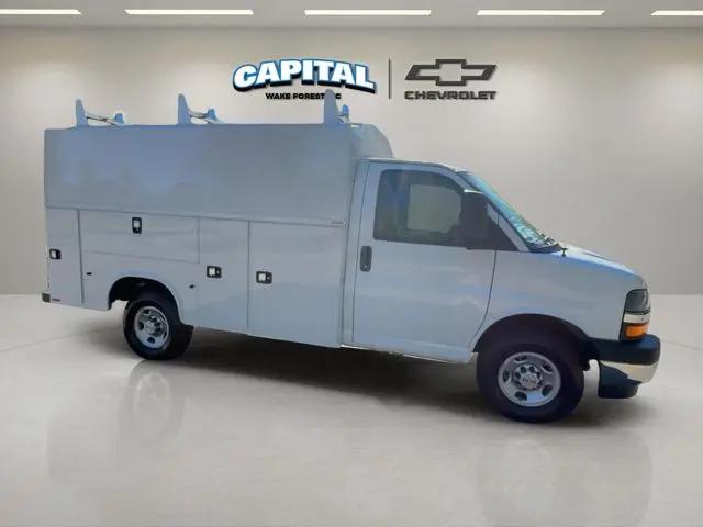 2025 Chevrolet Express Cutaway Work Van