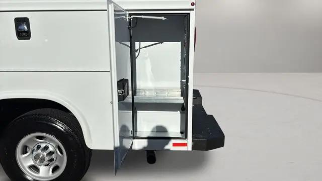 2025 Chevrolet Express Cutaway Work Van