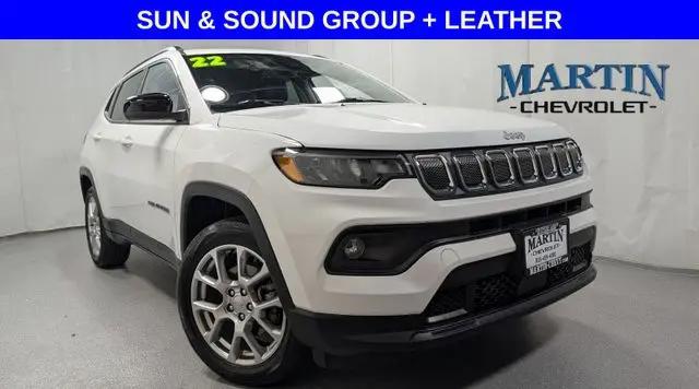 2022 Jeep Compass Latitude Lux 4x4 for sale in Crystal Lake, IL