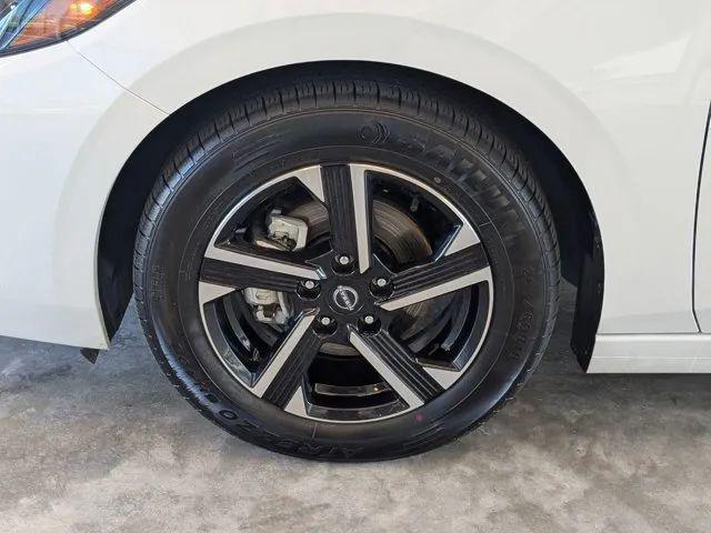 2024 Nissan Sentra SV Xtronic CVT