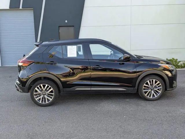 2024 Nissan Kicks SR Xtronic CVT