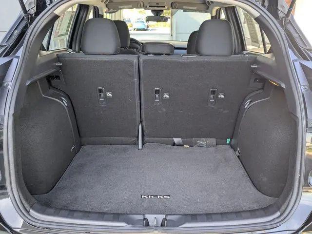 2024 Nissan Kicks SR Xtronic CVT
