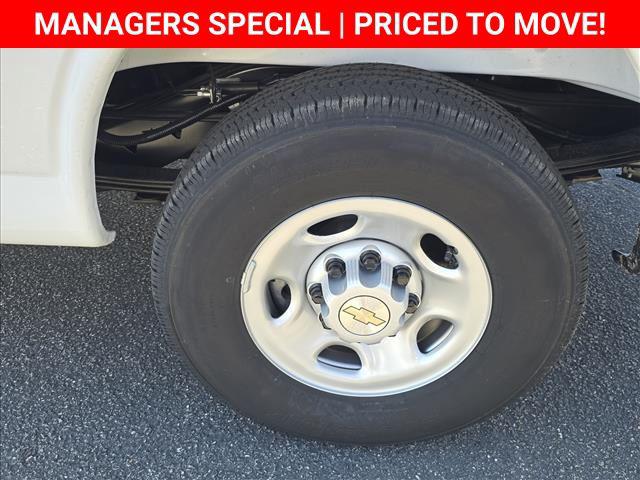 2025 Chevrolet Express Cargo Van RWD 2500 Extended Wheelbase WT