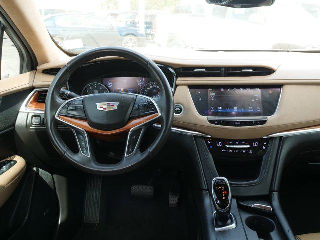 2017 Cadillac XT5 Platinum