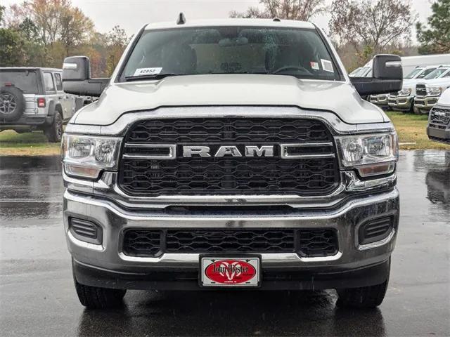2024 RAM 2500 Tradesman Crew Cab 4x4 8 Box