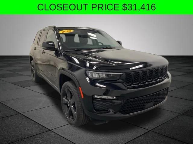 2023 Jeep Grand Cherokee Limited 4x4 2023 Jeep Grand Cherokee Limited 4x4