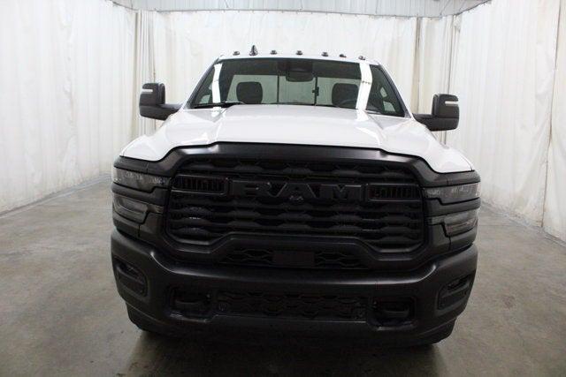 2025 RAM 3500 Tradesman Regular Cab 4x4 8 Box
