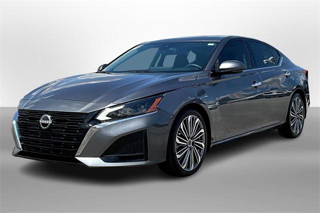2023 Nissan Altima SL FWD