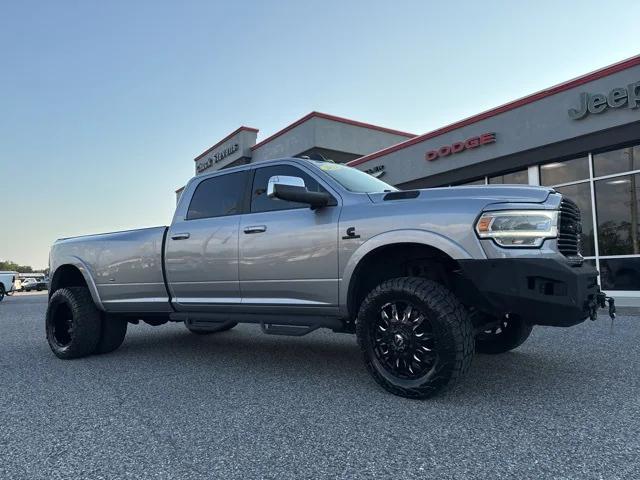 2019 RAM 3500 Laramie Crew Cab 4x4 8 Box
