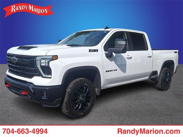 2025 Chevrolet Silverado 2500HD 4WD Crew Cab Standard Bed LT