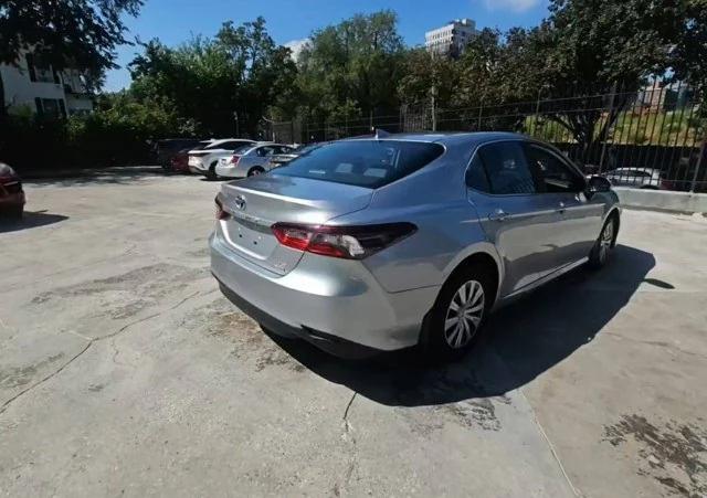2022 Toyota Camry LE Hybrid
