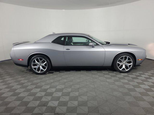 2016 Dodge Challenger SXT Plus