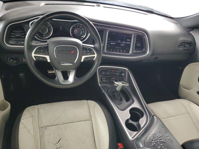 2016 Dodge Challenger SXT Plus