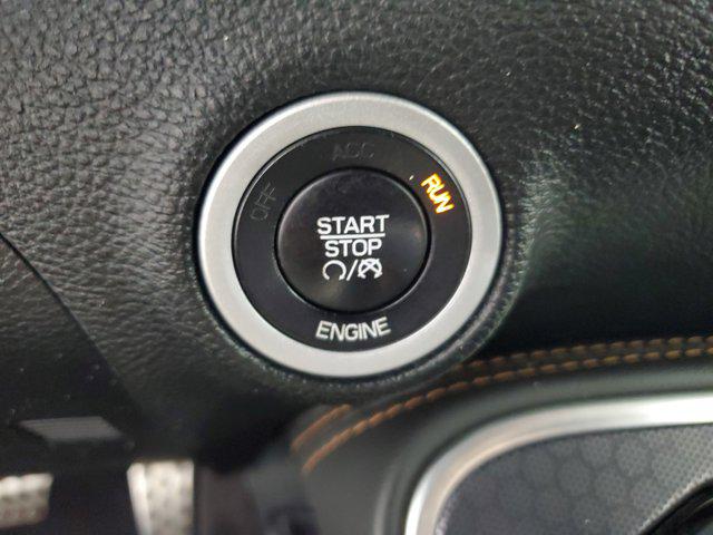 2016 Dodge Challenger SXT Plus