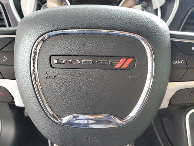 2016 Dodge Challenger SXT Plus