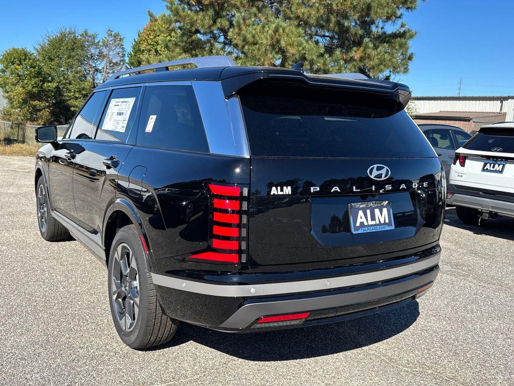 New 2026 Abyss Black HYUNDAI Limited FWD image 4