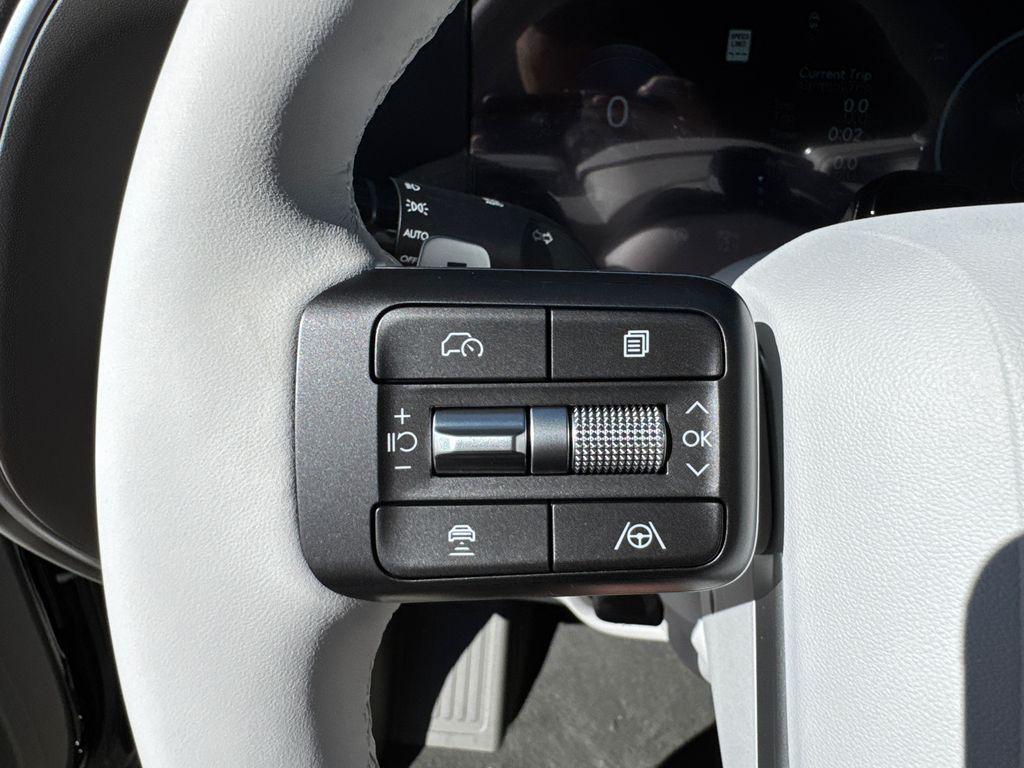 New 2026 Abyss Black HYUNDAI Limited FWD image 17