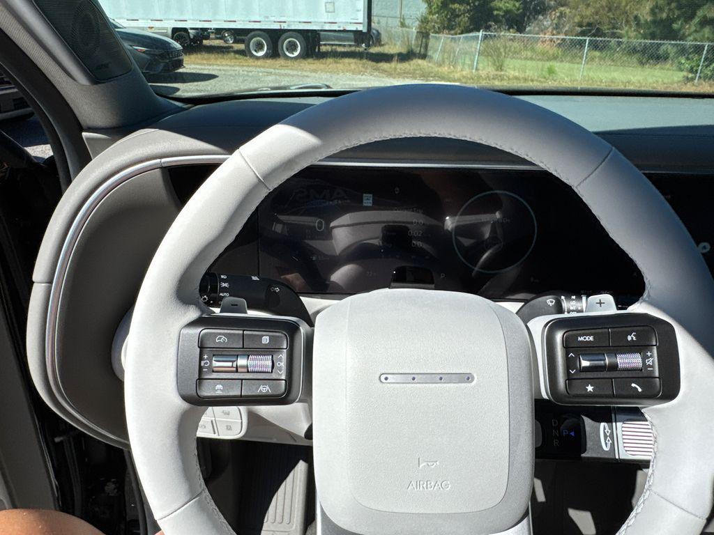 New 2026 Abyss Black HYUNDAI Limited FWD image 19
