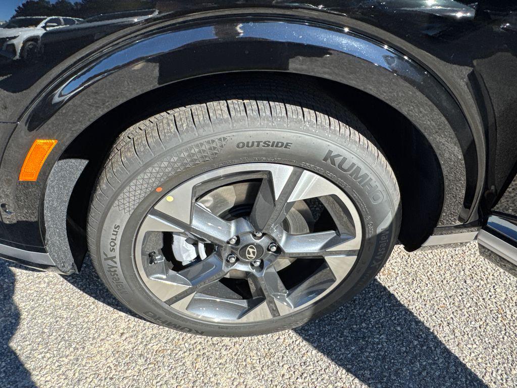 New 2026 Abyss Black HYUNDAI Limited FWD image 24