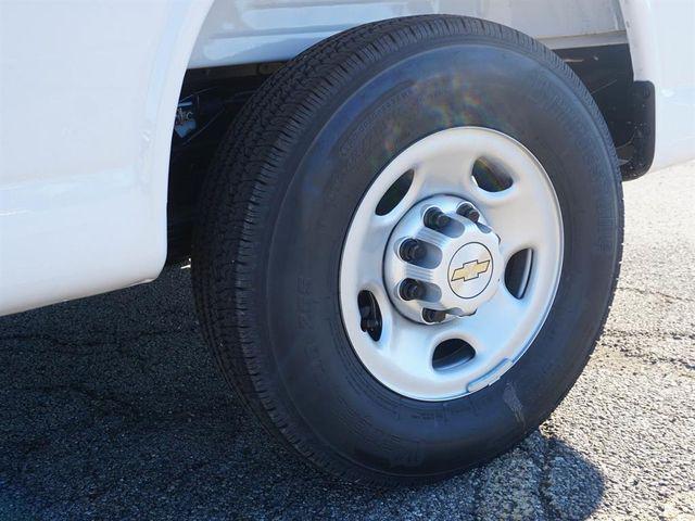 2025 Chevrolet Express Cargo Van RWD 2500 Extended Wheelbase WT
