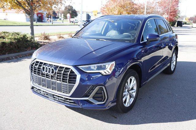 2025 Audi Q3 Premium 45 TFSI S line quattro Tiptronic