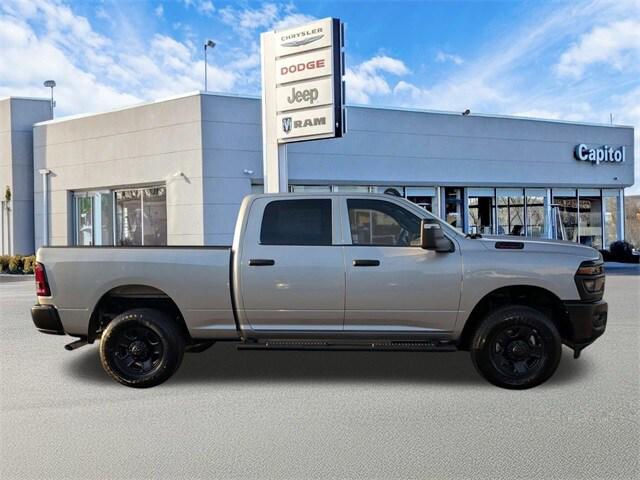 2026 RAM Ram 3500 RAM 3500 TRADESMAN CREW CAB 4X4 64 BOX