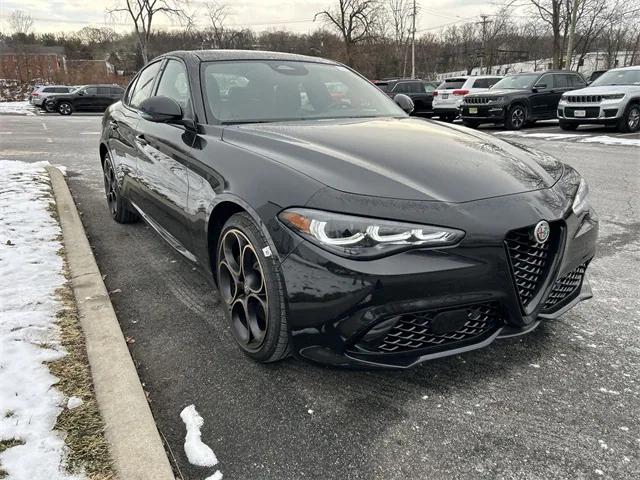 2025 Alfa Romeo Giulia GIULIA INTENSA AWD