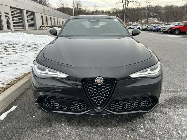 2025 Alfa Romeo Giulia GIULIA INTENSA AWD