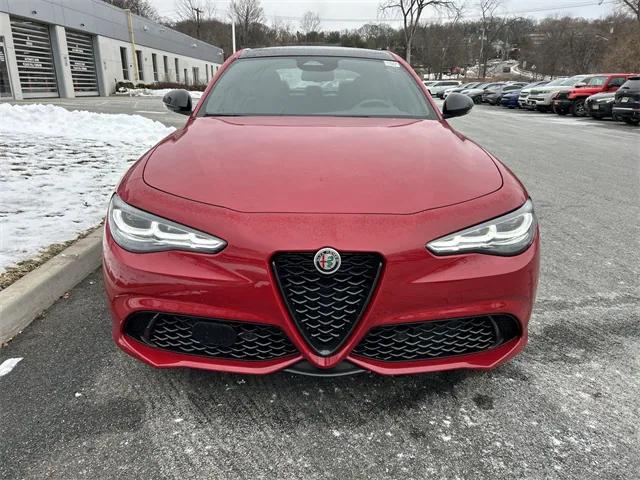 2025 Alfa Romeo Giulia GIULIA INTENSA AWD