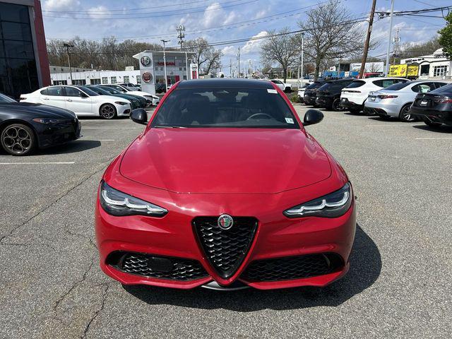 2025 Alfa Romeo Giulia GIULIA INTENSA AWD